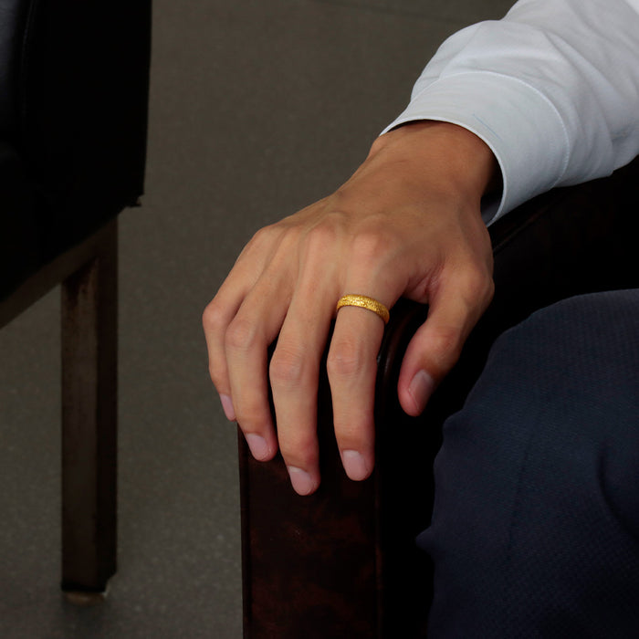 【受注販売/納期約3週間】K24 純金リング (甲丸 スターダスト)